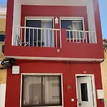 Dom wakacyjny Casa Algarvia Townhouse Patio & Rooftop *