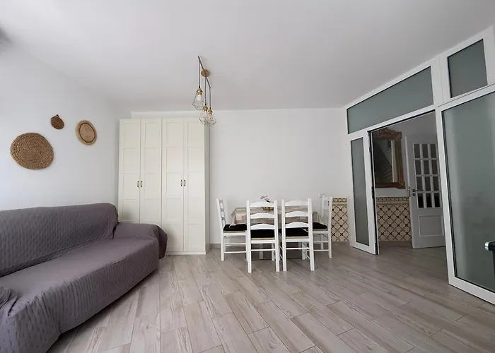 Casa Algarvia Townhouse Patio & Rooftop *