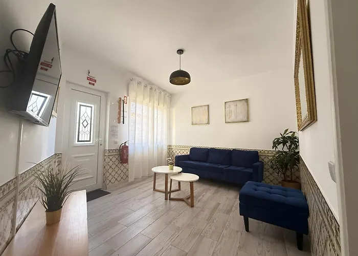 Будинок відпочинку Casa Algarvia Townhouse Patio & Rooftop Портіман