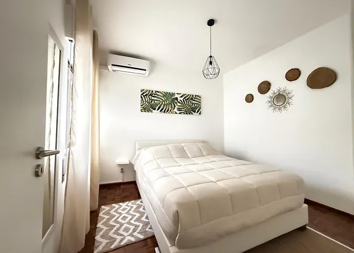 Casa Algarvia Townhouse Patio & Rooftop 포티마오