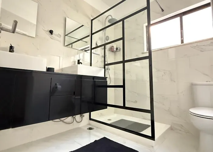 Casa Algarvia Townhouse Patio & Rooftop Будинок відпочинку *