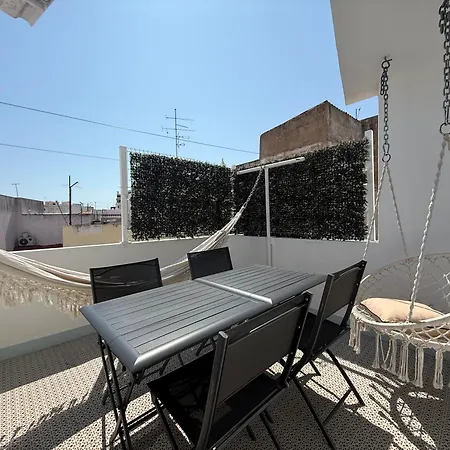 Casa Algarvia Townhouse Patio & Rooftop Semesterbostad *