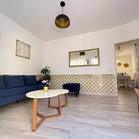 Casa Algarvia Townhouse Patio & Rooftop Tatil Evi Portimão