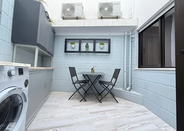 Casa Algarvia Townhouse Patio & Rooftop Tatil Evi *